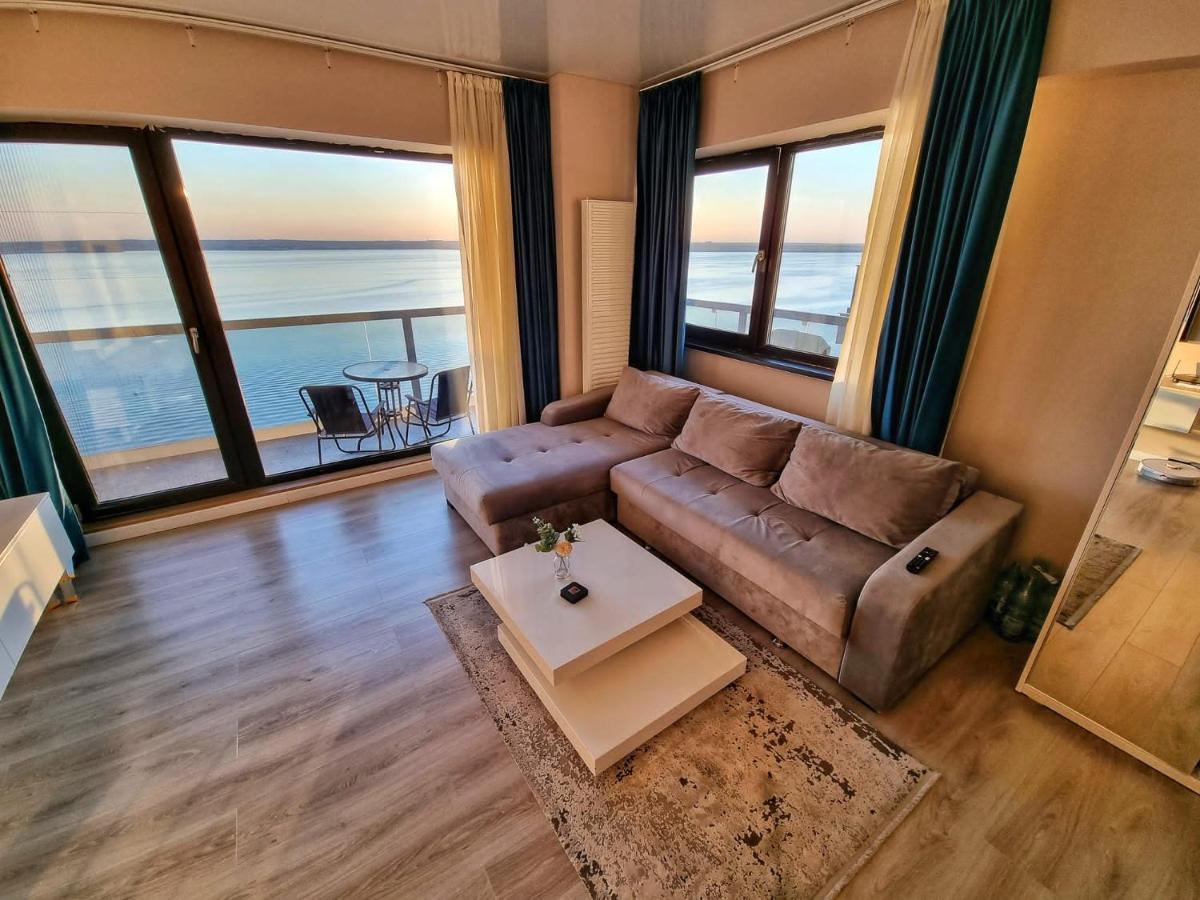 Marcony Boutique Apartments Mamaia Bagian luar foto