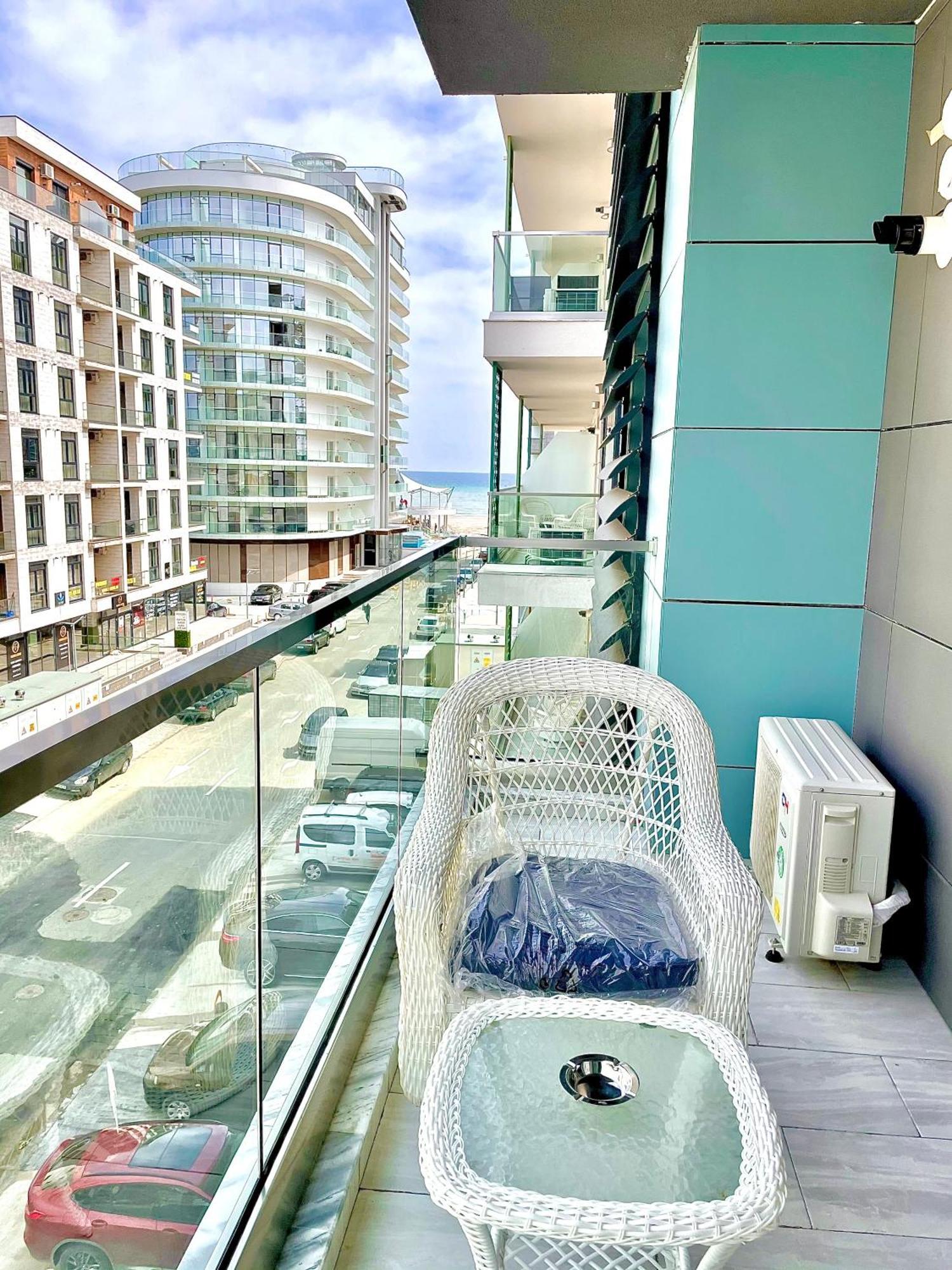 Marcony Boutique Apartments Mamaia Bagian luar foto