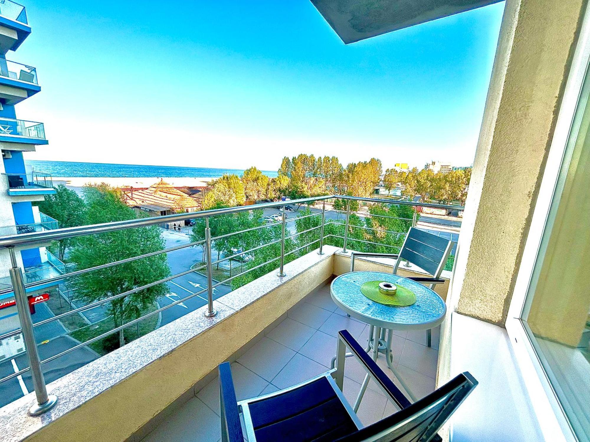 Marcony Boutique Apartments Mamaia Bagian luar foto