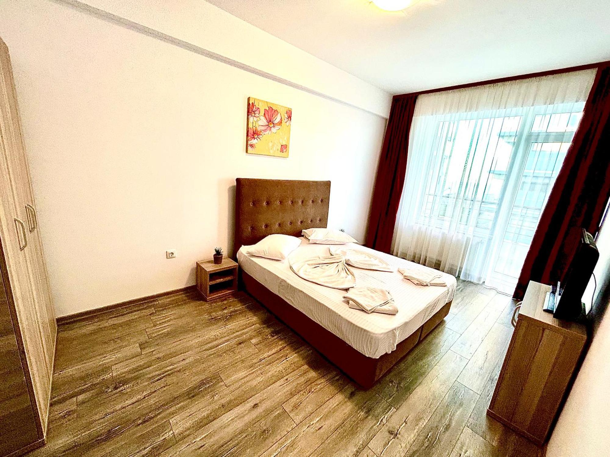 Marcony Boutique Apartments Mamaia Bagian luar foto