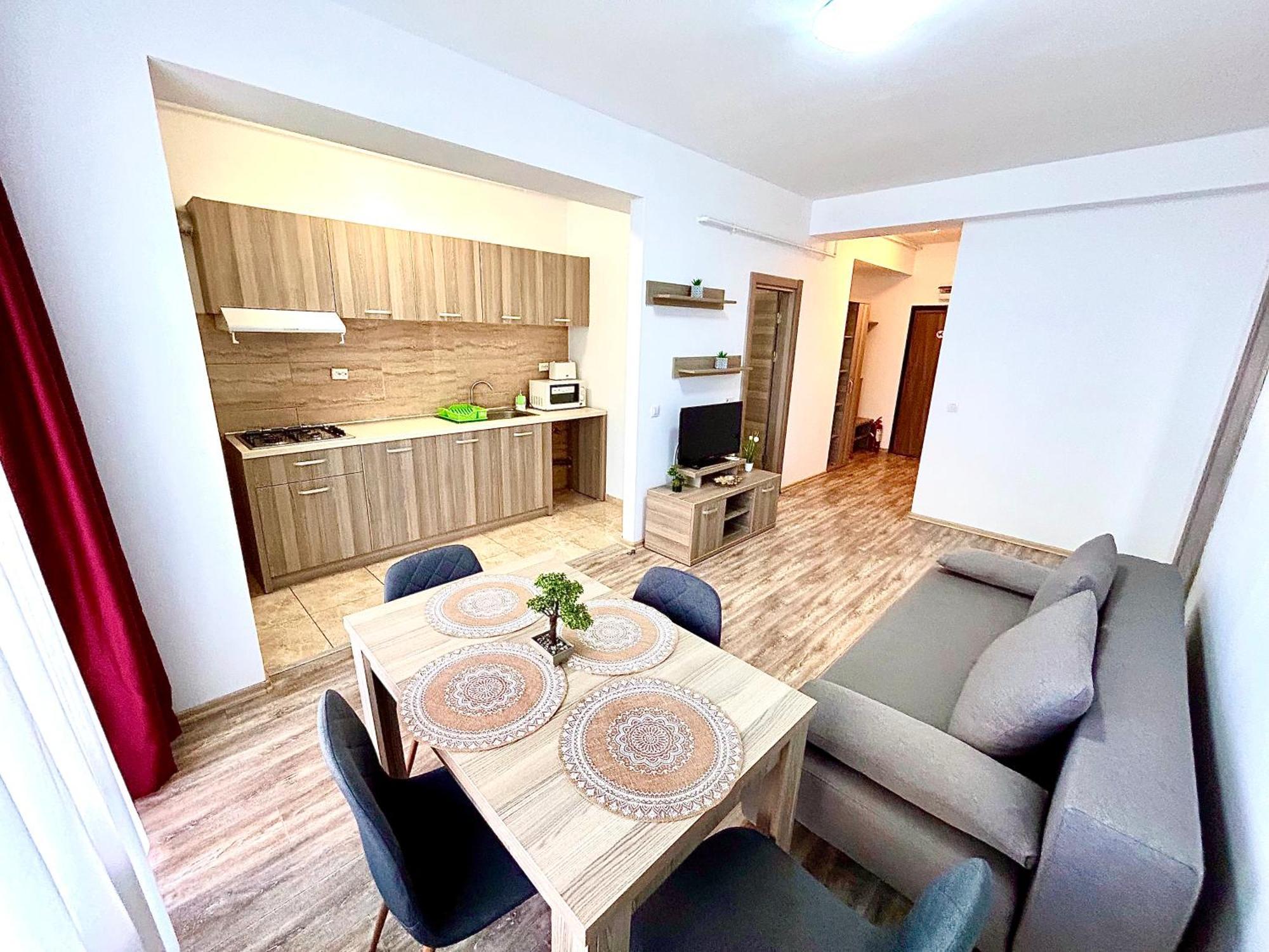 Marcony Boutique Apartments Mamaia Bagian luar foto