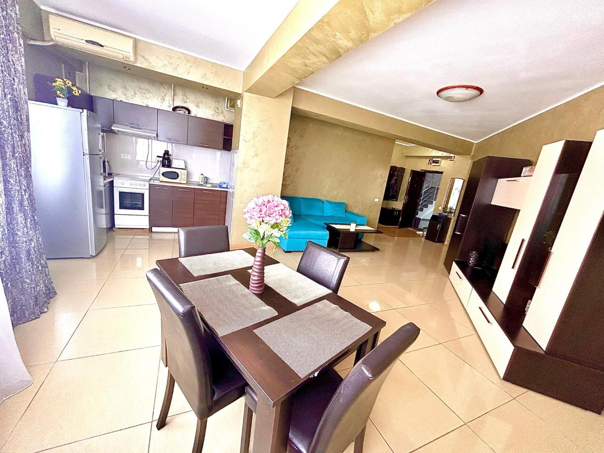 Marcony Boutique Apartments Mamaia Bagian luar foto