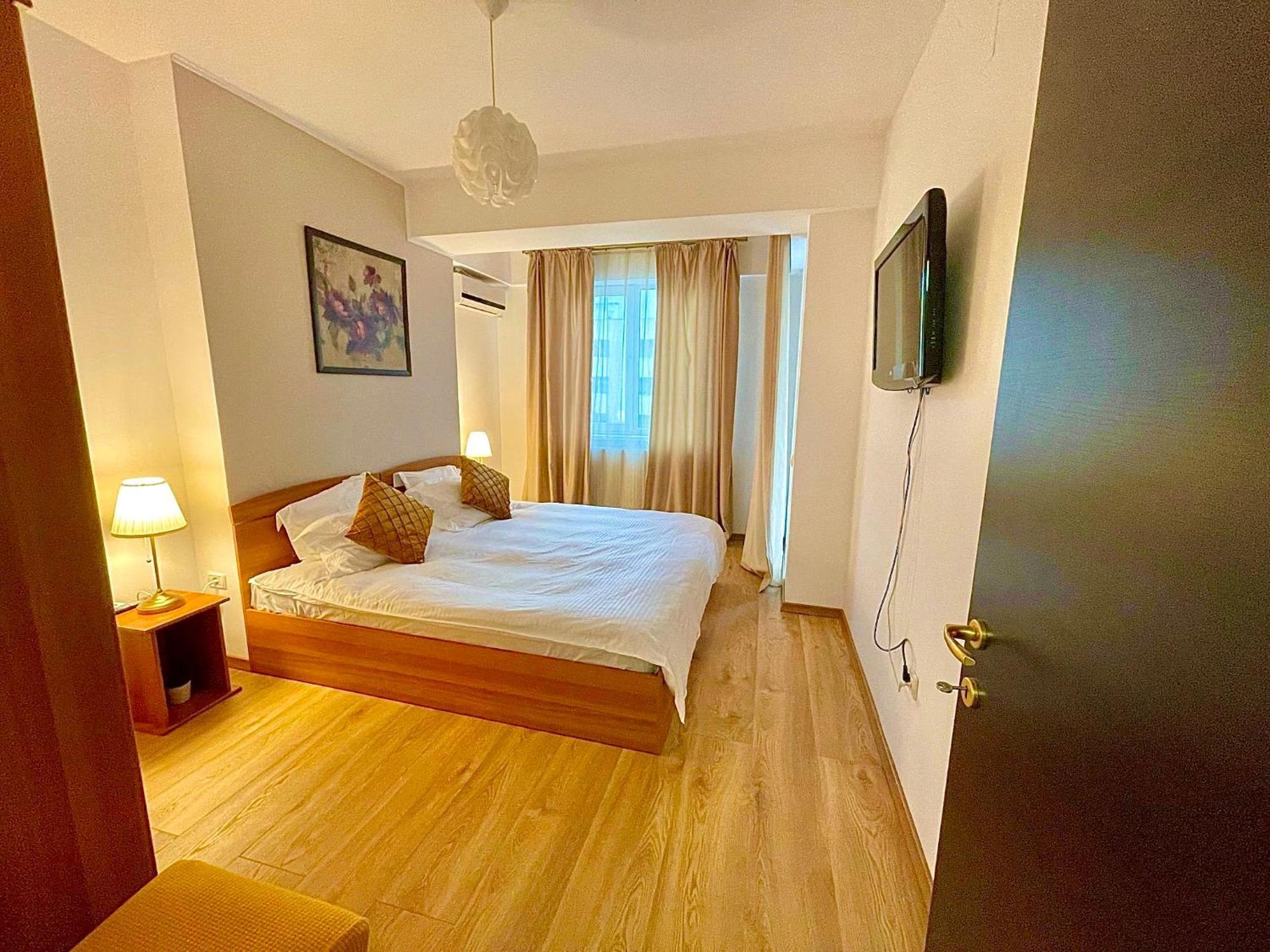 Marcony Boutique Apartments Mamaia Bagian luar foto