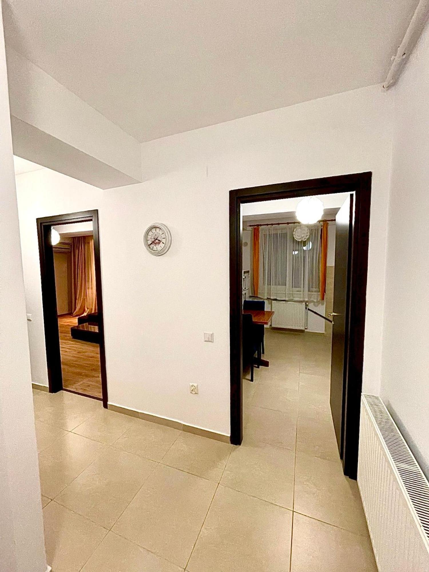 Marcony Boutique Apartments Mamaia Bagian luar foto