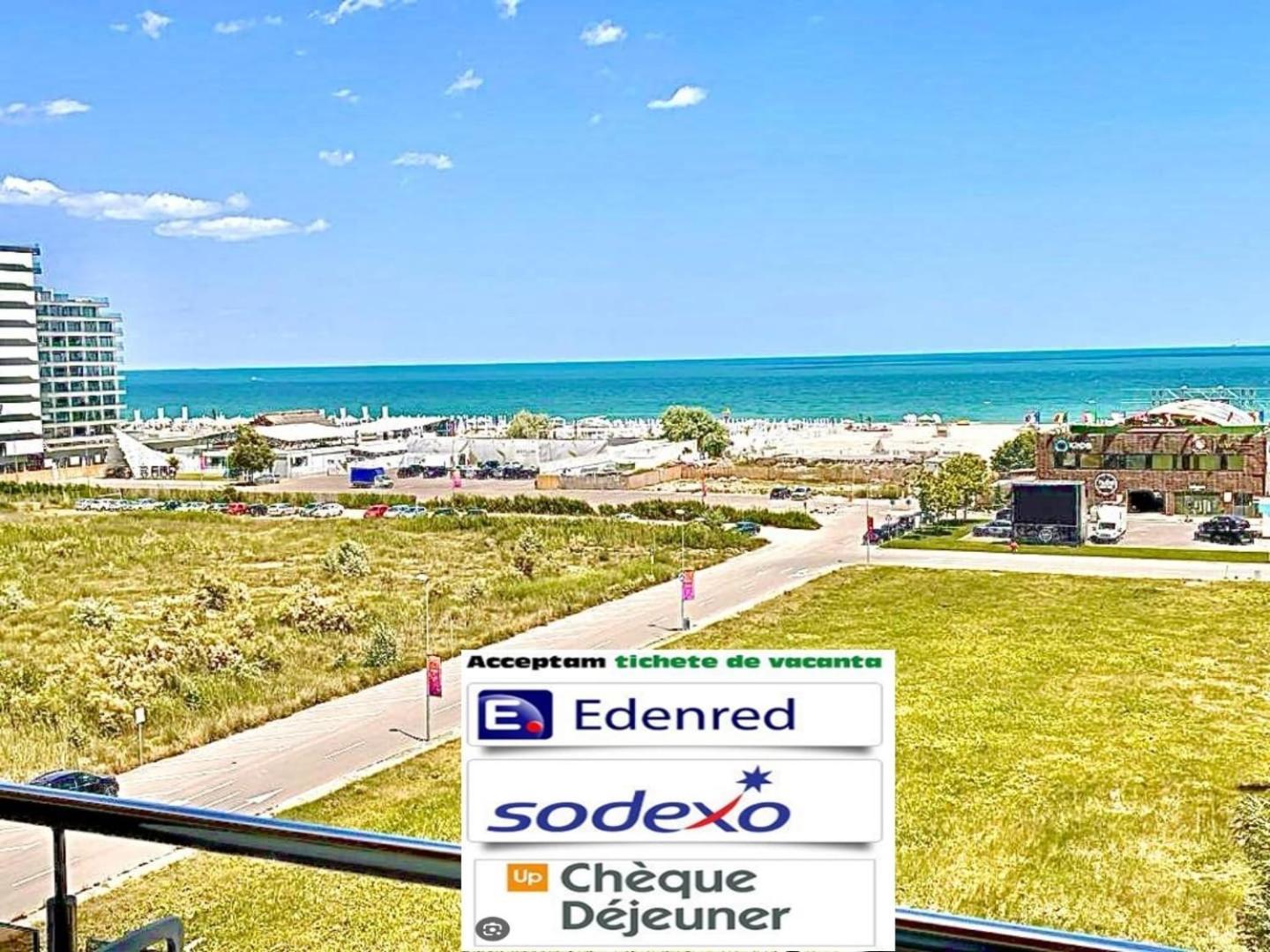 Marcony Boutique Apartments Mamaia Bagian luar foto